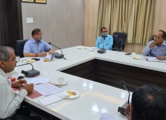 शिक्षा अधिकारी स्वयं प्रेरित होकर स्कूलों में शिक्षा गुणवत्ता लाए जाने के प्रयास करें : कमिश्नर