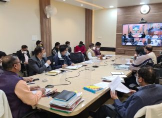 मतदान के दौरान वोटर फेस मास्क लगाएंगे