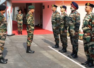 ले. जनरल ने झांसी व बबीना कैंट में व्हाइट टाइगर डिवीज़न का दौरा किया