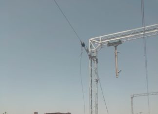 जेसीबी से खुदाई में कटी केबिल, कई ट्रेन प्रभावित रहीं