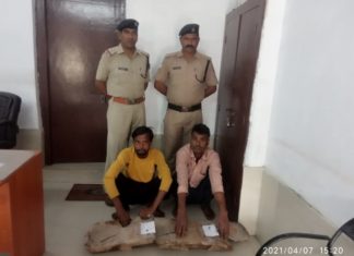 रेल सम्पत्ति चोरी कर ले जाते दो दबोचे