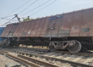 हादसा टला : मुरैना स्टेशन पर मालगाड़ी के दो डिब्बे पटरी से उतरे