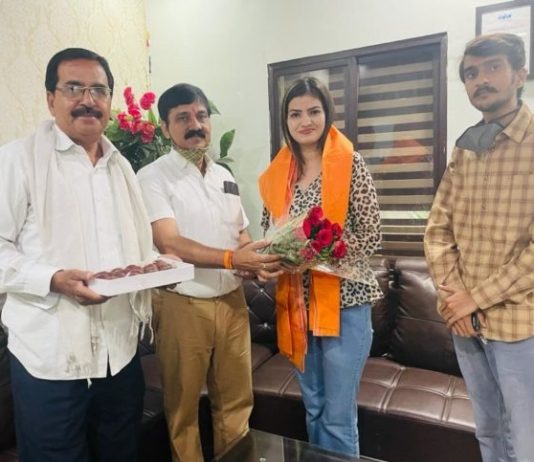 राष्ट्रभक्त संगठन के केंद्रीय अध्यक्ष अंचल ने किया डॉ मधुरिमा को सम्मानित