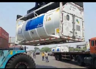 रेलवे ने कानपुर पहुंचाई 80 टन ऑक्सीजन