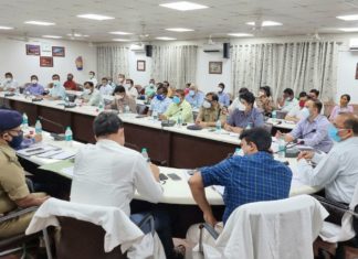 प्राइवेट नर्सिंग होम इलाज के दौरान अधिक पैसा ले रहे, सख्ती से रोकें