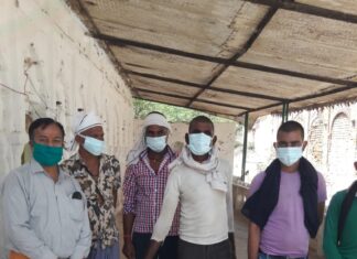 ग्राम पांडोरी व दासना में कोरोना पीड़ित 14 परिवारों में प्रत्येक को 111 किलो गेंहू की मदद