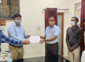 झांसी मंडल में आरपीएफ के प्रतिभान बच्चों को प्रमाण पत्र व चेक वितरित