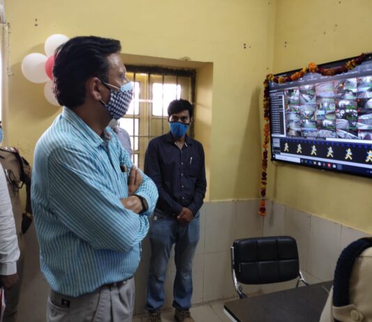 उरई स्टेशन पर सीसीटीवी मॉनिटर रूम का शुभारंभ