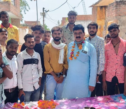 हिंदू जागरण मंच ने विभिन्न क्षेत्रों में निकाली विशाल तिरंगा यात्रा