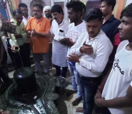 कोरोना की तीसरी लहर से सुरक्षा चक्र हेतु 5100 हनुमान चालीसा पाठ