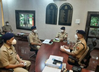 झांसी परिक्षेत्र में अपराधियों व हिस्ट्रीशीटर का सत्यापन व सतत निगरानी पर जोर