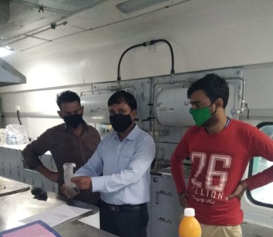 “स्वच्छ आहार दिवस” पर खाने की गुणवत्ता परखी