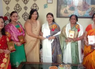 साहू क्लब द्वारा भाजपा महिला मोर्चा की अध्यक्षा सहित पदाधिकारी सम्मानित