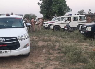 घर से घूमने निकले युवक की गला रेत कर हत्या