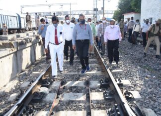 उमरे के जीएम द्वारा ग्वालियर स्टेशन का निरीक्षण