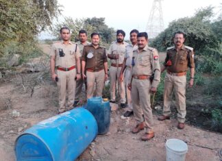 डेरा गोरामछिया में छापा, 160 लीटर कच्ची शराब बरामद