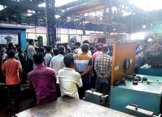 डीजल लोको शेड में कंप्रेसर मशीन की चपेट में आकर महिला की मौत