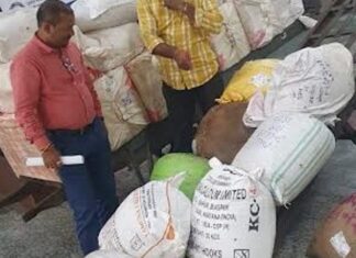 रेलवे स्टेशन पर 15 डलिया मावा व 14 डलिया पनीर पकड़ा