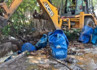 डेरा पाडरी व गरौठा में छापों में 450 लीटर कच्ची शराब बरामद