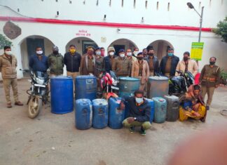 कबूतरा डेरा दातार नगर परवई में जेसीबी से खोदे भूमिगत ड्रम