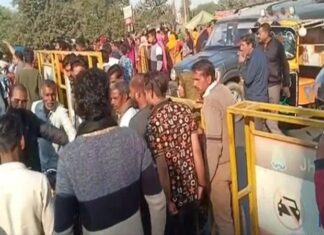 शव को सड़क पर रख किया चक्का जैम
