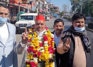 झांसी सदर सीट से सपा के सीताराम व मऊरानीपुर से रोहित द्वारा नामांकन