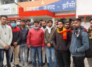 झांसी से हिंदू जागरण मंच ने उठाई जावेद हबीब सैलूनों बंद करने की मांग