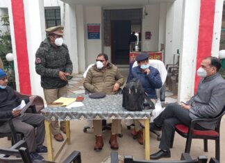 स्कार्पियो में मिले 18,8,400 रुपए की गड्डियां