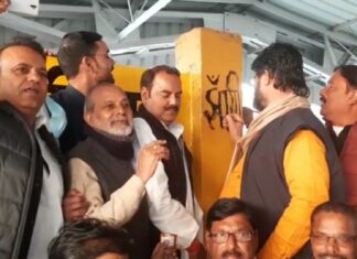 पूर्व केंद्रीय राज्य मंत्री ने “वीरांगना लक्ष्मीबाई” के बाद “झांसी” लिखा