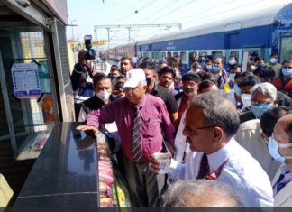 जीएम ने मोठ-मुस्तरा रेलखंड के मध्य 110 किमी प्रति घंटा की रफ़्तार से किया स्पीड ट्रायल