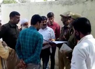 मंदिर हेतु दान में दी गई जमीन से जबरन मूर्ती हटाने पर आक्रोश