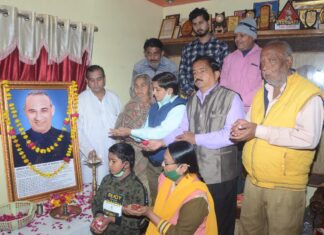 फिल्मी गीतकार इंदीवर को याद किया