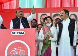 अखिलेश की सभा में अरविन्द व वंदना हुई सपाई