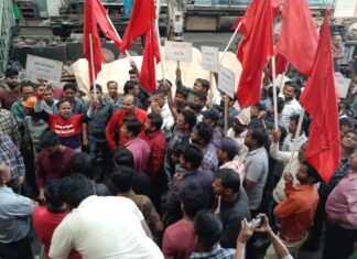 डीजल लोको शेड में गूंजा एनपीएस गो बैक