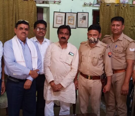 झांसी के ऐतिहासिक किले को बचाने मांगा न्याय मिली हाउस अरेस्टिंग