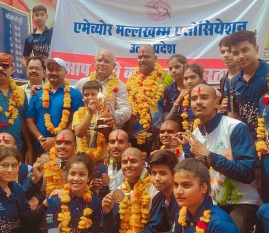 बैंगलोर से वापसी पर विजेता मल्लखम्ब प्रतिभागियों एवं टीम का किया शानदार स्वागत