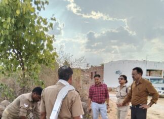 कबूतरा डेरा पर छापा, 220 लीटर कच्ची शराब बरामद