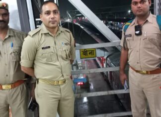 जब एसपी जीआरपी ने आरक्षी की वर्दी में किया ट्रेनों का एस्कोर्ट !