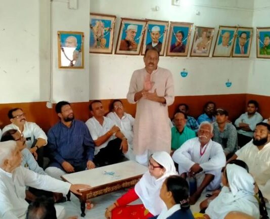 कांग्रेस में झांसी महापौर के चार व पार्षद के लिए चालीस दावेदारों ने ताल ठोकी