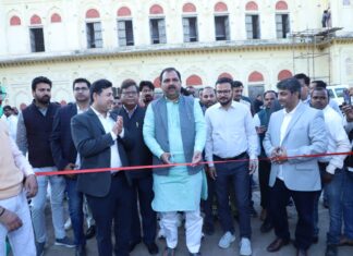 झांसी में 13 स्थानों पर केंद्रीकृत स्मार्ट पार्किंग का शुभारंभ