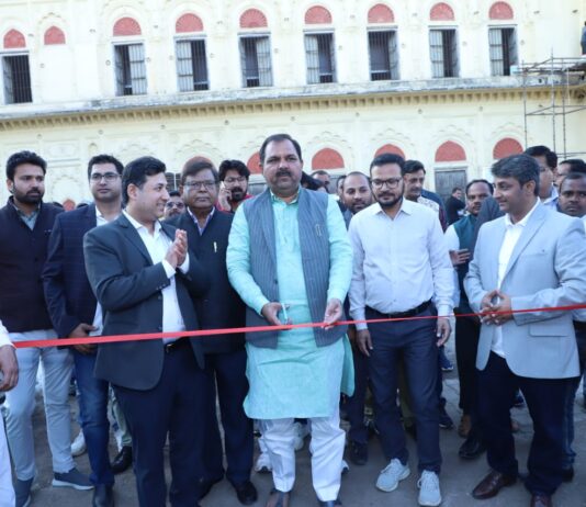 झांसी में 13 स्थानों पर केंद्रीकृत स्मार्ट पार्किंग का शुभारंभ