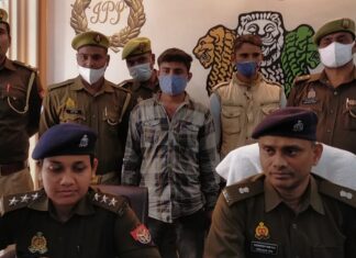 दो लुटेरे हत्थे चढ़े, दम्पत्ति लूट का माल मिला