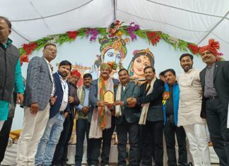 छतरपुर में गहोई दिवस पर बुन्देलखण्ड गौरव समाजसेवी संदीप सरावगी का अभिनंदन