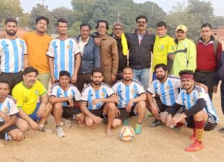 डब्लूआर संयुक्त टीम फाइनल में