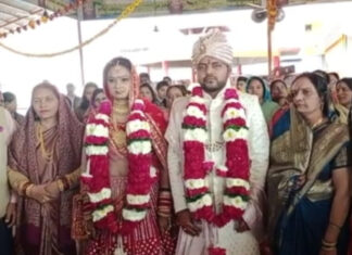 गायत्री मंदिर में वैदिक संस्कृति, रीति रिवाज व सादगी से विवाह करके दिया संदेश