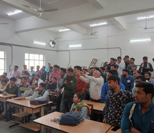 झांसी आई टी आई प्लेसमेंट : अमेजन, फ्लिपकार्ट सहित कई कंपनियां रहीं शामिल