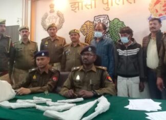 शस्त्र बनाने की फेक्ट्री पकड़ी, दो गिरफ्तार, कई तमंचे, उपकरण, कारतूस बरामद
