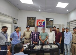 आरपीएफ व डिटेक्टिव विंग ने झांसी में पकड़ी 50.48 लाख रुपये कीमत की चांदी