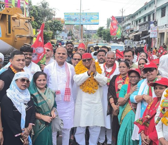 वरिष्ठ नेताओं ने तूफानी जनसम्पर्क कर समाजवादी पार्टी के पक्ष में वोट की अपील की