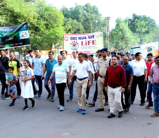 विश्व पर्यावरण दिवस : रेलवे ने प्रभातफेरी व साइकिल यात्रा निकाल किया जागरूक